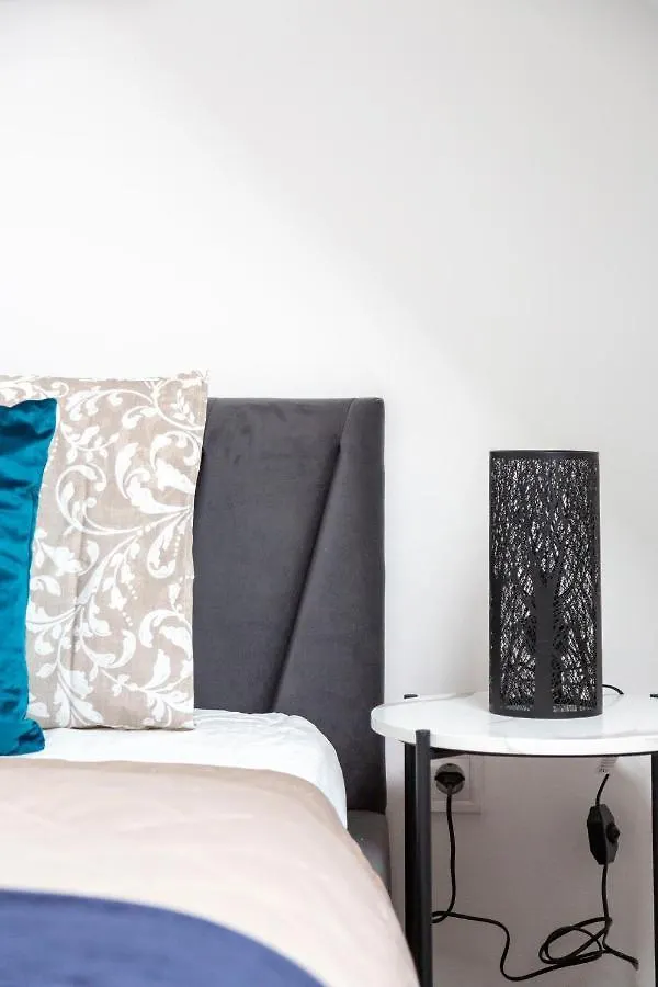 Deluxe Central Quentin Apartment 3Bedrm, 2Bathrm Budapest 0*,