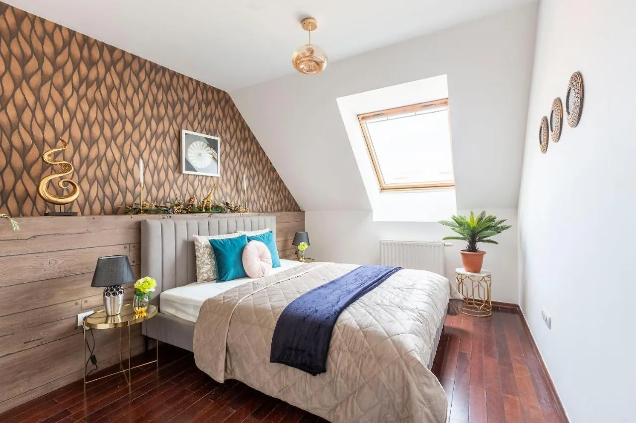Deluxe Central Quentin Apartment 3Bedrm, 2Bathrm Budapešť 0*,  Maďarsko