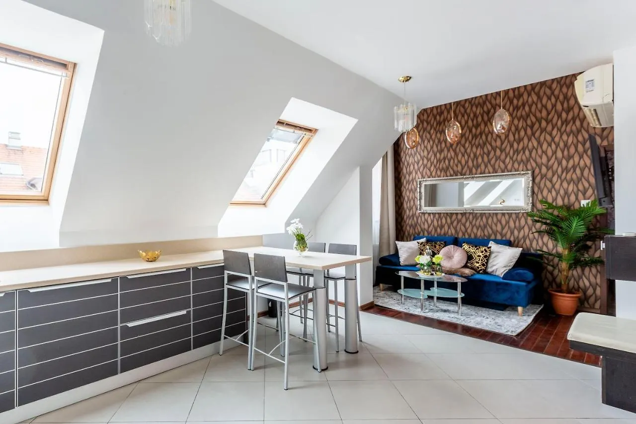 Deluxe Central Quentin Apartment 3Bedrm, 2Bathrm Budapešť Maďarsko