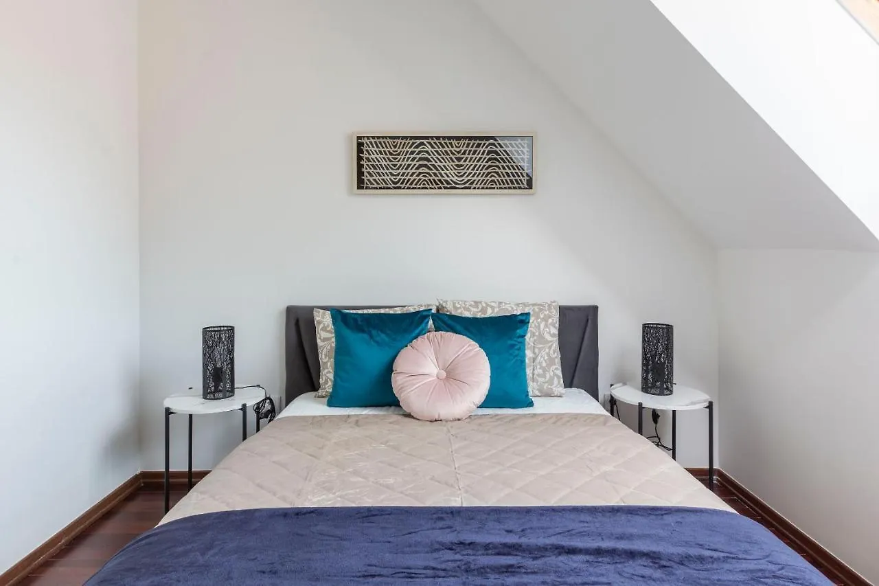 Deluxe Central Quentin Apartment 3Bedrm, 2Bathrm Boedapest